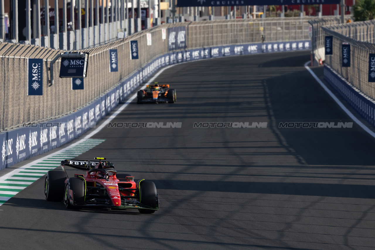 GP ARABIA SAUDITA, Carlos Sainz Jr (ESP) Ferrari SF-23.

17.03.2023. Formula 1 World Championship, Rd 2, Saudi Arabian Grand Prix, Jeddah, Saudi Arabia, Practice Day.

- www.xpbimages.com, EMail: requests@xpbimages.com © Copyright: Rew / XPB Images