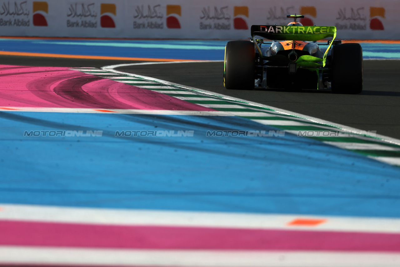 GP ARABIA SAUDITA, Lando Norris (GBR) McLaren MCL60.

17.03.2023. Formula 1 World Championship, Rd 2, Saudi Arabian Grand Prix, Jeddah, Saudi Arabia, Practice Day.

- www.xpbimages.com, EMail: requests@xpbimages.com © Copyright: Moy / XPB Images