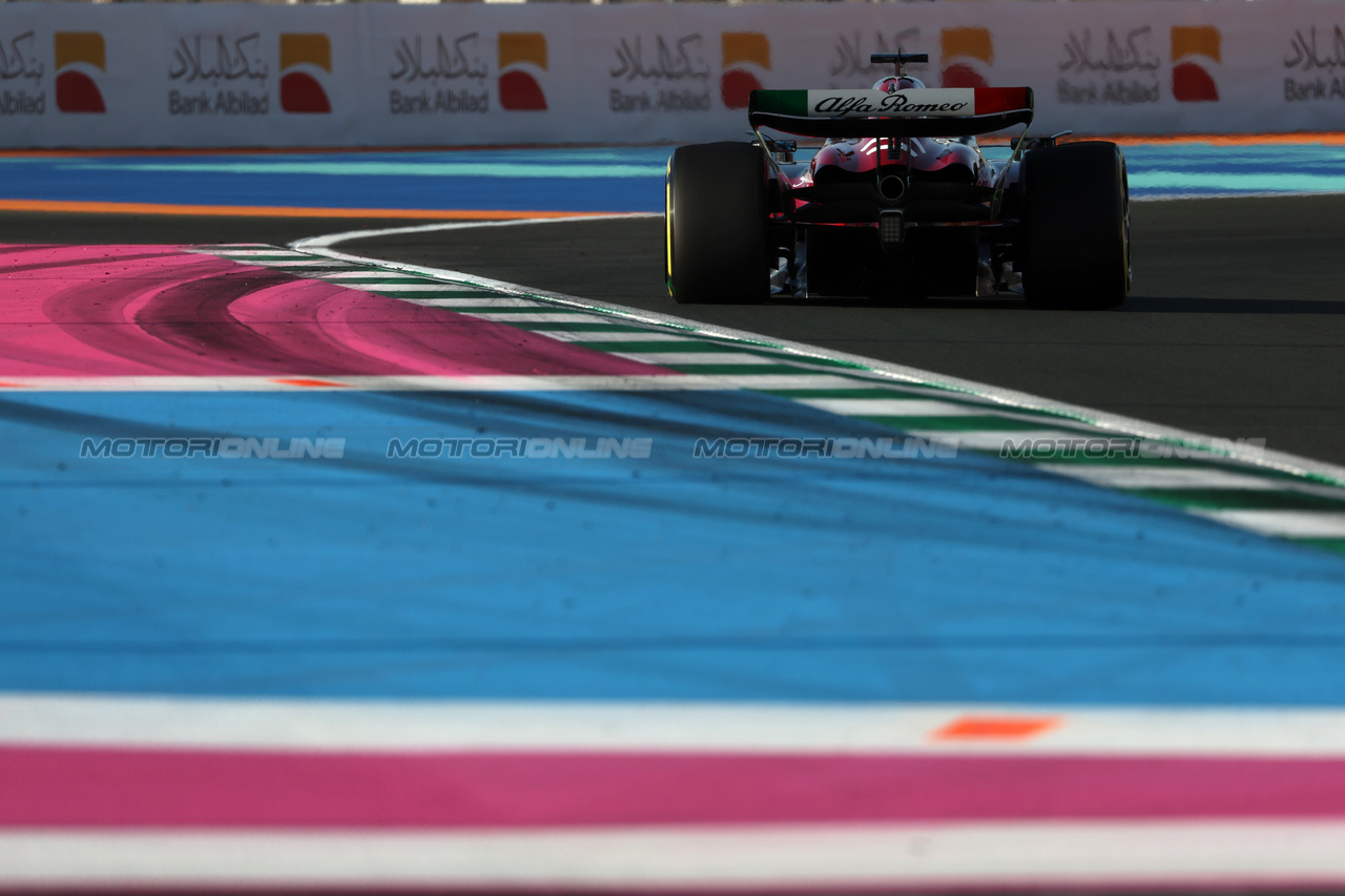 GP ARABIA SAUDITA, Valtteri Bottas (FIN) Alfa Romeo F1 Team C43.

17.03.2023. Formula 1 World Championship, Rd 2, Saudi Arabian Grand Prix, Jeddah, Saudi Arabia, Practice Day.

- www.xpbimages.com, EMail: requests@xpbimages.com © Copyright: Moy / XPB Images