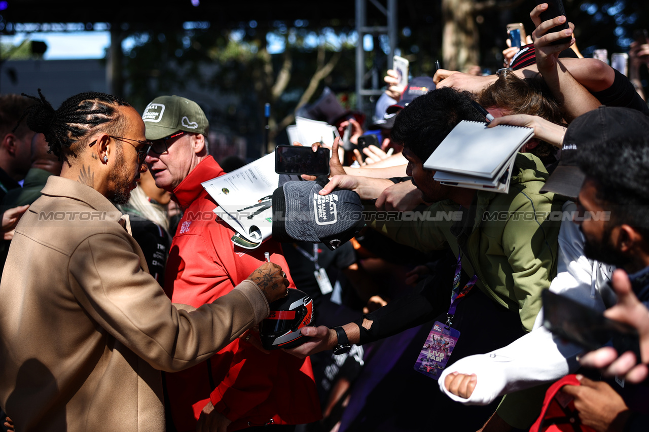 GP AUSTRALIA, Lewis Hamilton (GBR), Mercedes AMG F1  
02.04.2023. Formula 1 World Championship, Rd 3, Australian Grand Prix, Albert Park, Melbourne, Australia, Gara Day.
- www.xpbimages.com, EMail: requests@xpbimages.com ¬© Copyright: Charniaux / XPB Images