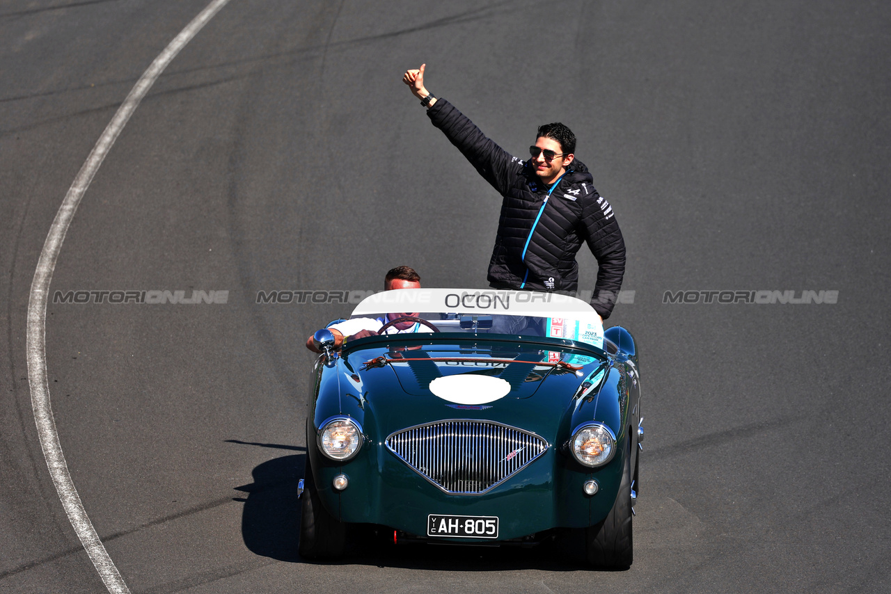 GP AUSTRALIA, Esteban Ocon (FRA) Alpine F1 Team on the drivers' parade.

02.04.2023. Formula 1 World Championship, Rd 3, Australian Grand Prix, Albert Park, Melbourne, Australia, Gara Day.

 - www.xpbimages.com, EMail: requests@xpbimages.com ¬© Copyright: Coates / XPB Images