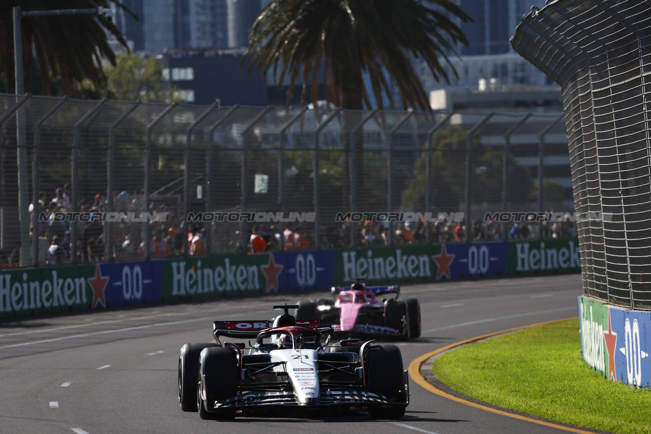 GP AUSTRALIA, Nyck de Vries (NLD) AlphaTauri AT04.

02.04.2023. Formula 1 World Championship, Rd 3, Australian Grand Prix, Albert Park, Melbourne, Australia, Gara Day.

- www.xpbimages.com, EMail: requests@xpbimages.com ¬© Copyright: Batchelor / XPB Images