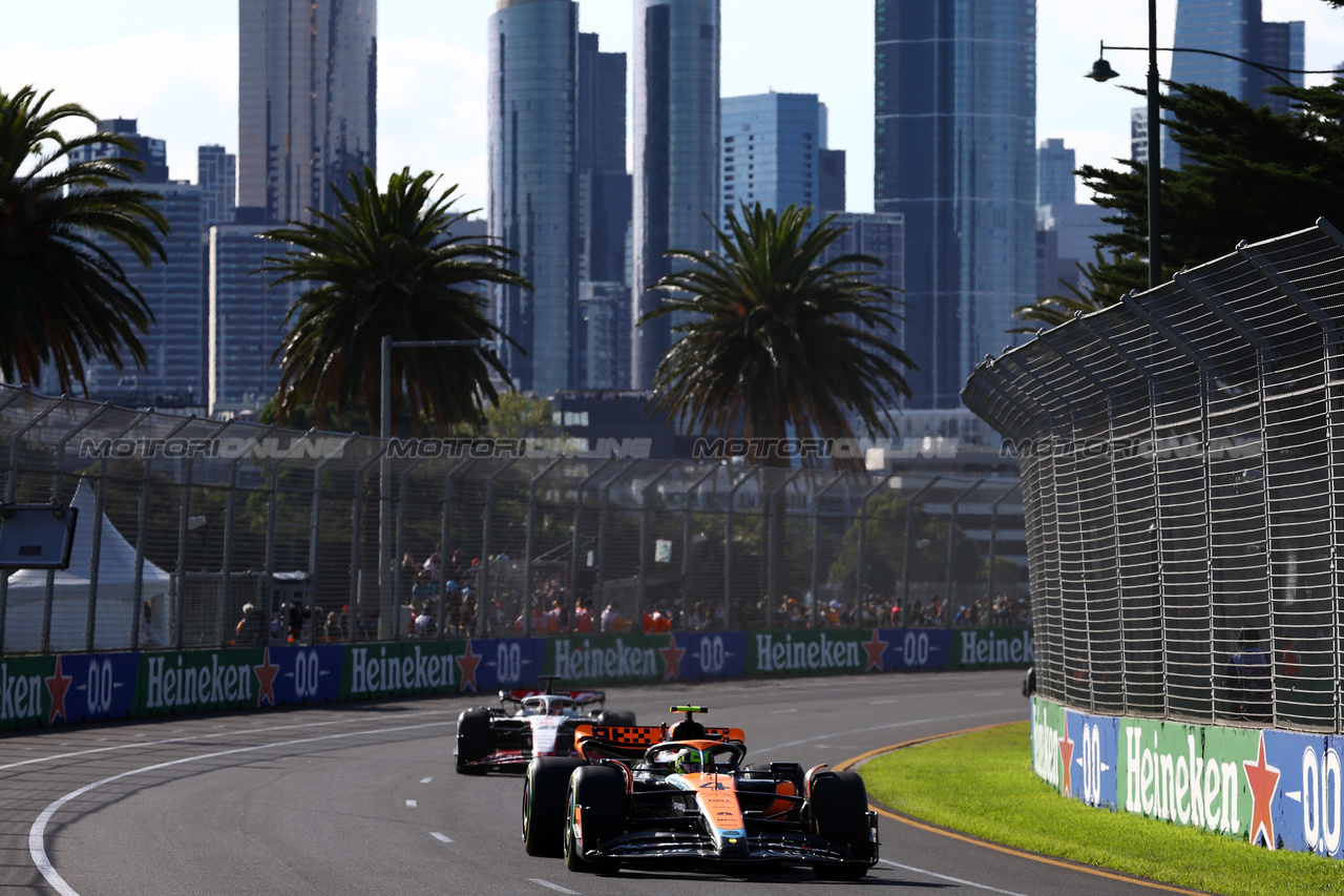 GP AUSTRALIA, Lando Norris (GBR) McLaren MCL60.

02.04.2023. Formula 1 World Championship, Rd 3, Australian Grand Prix, Albert Park, Melbourne, Australia, Gara Day.

- www.xpbimages.com, EMail: requests@xpbimages.com ¬© Copyright: Batchelor / XPB Images