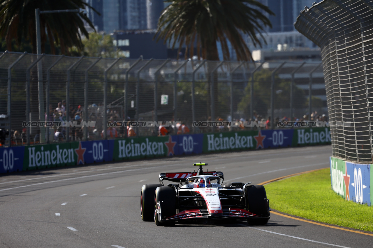 GP AUSTRALIA, Nico Hulkenberg (GER) Haas VF-23.

02.04.2023. Formula 1 World Championship, Rd 3, Australian Grand Prix, Albert Park, Melbourne, Australia, Gara Day.

- www.xpbimages.com, EMail: requests@xpbimages.com ¬© Copyright: Batchelor / XPB Images
