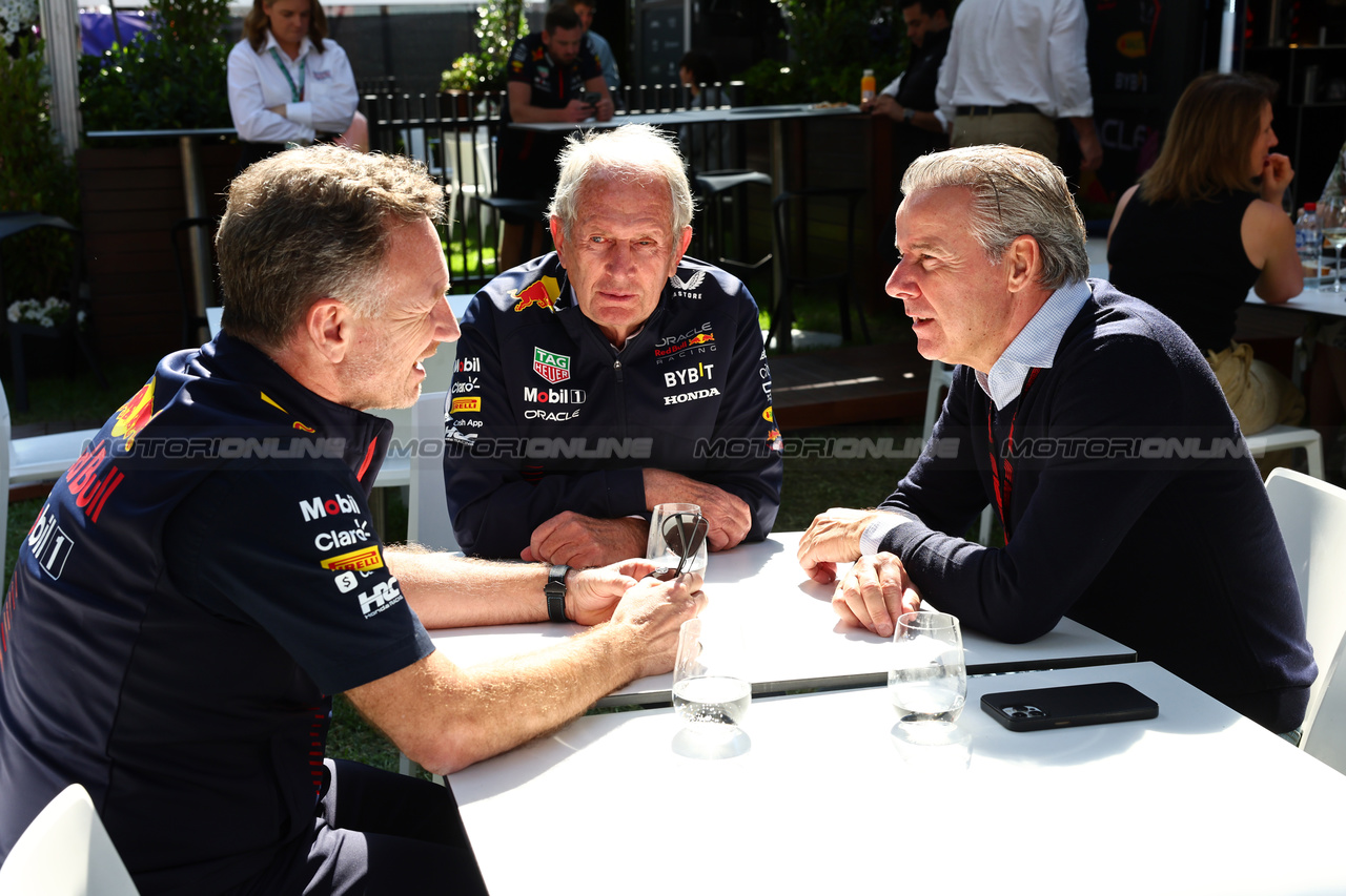 GP AUSTRALIA, (L to R): Christian Horner (GBR) Red Bull Racing Team Principal with Dr Helmut Marko (AUT) Red Bull Motorsport Consultant e Raymond Vermeulen (NLD) Driver Manager.

02.04.2023. Formula 1 World Championship, Rd 3, Australian Grand Prix, Albert Park, Melbourne, Australia, Gara Day.

- www.xpbimages.com, EMail: requests@xpbimages.com ¬© Copyright: Batchelor / XPB Images