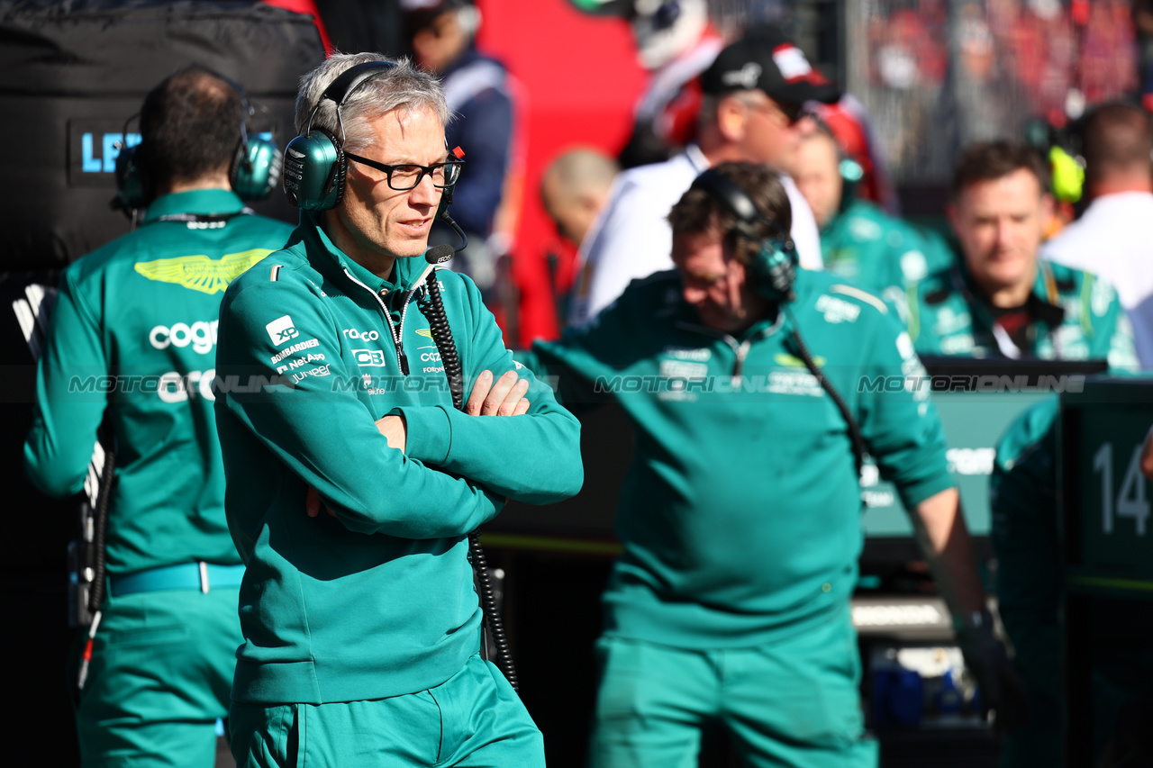 GP AUSTRALIA, Mike Krack (LUX) Aston Martin F1 Team, Team Principal while the race is stopped.

02.04.2023. Formula 1 World Championship, Rd 3, Australian Grand Prix, Albert Park, Melbourne, Australia, Gara Day.

- www.xpbimages.com, EMail: requests@xpbimages.com ¬© Copyright: Batchelor / XPB Images