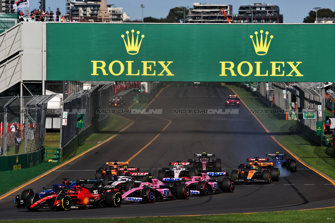 GP AUSTRALIA, Charles Leclerc (MON) Ferrari SF-23 at the partenza of the race.

02.04.2023. Formula 1 World Championship, Rd 3, Australian Grand Prix, Albert Park, Melbourne, Australia, Gara Day.

- www.xpbimages.com, EMail: requests@xpbimages.com ¬© Copyright: Moy / XPB Images