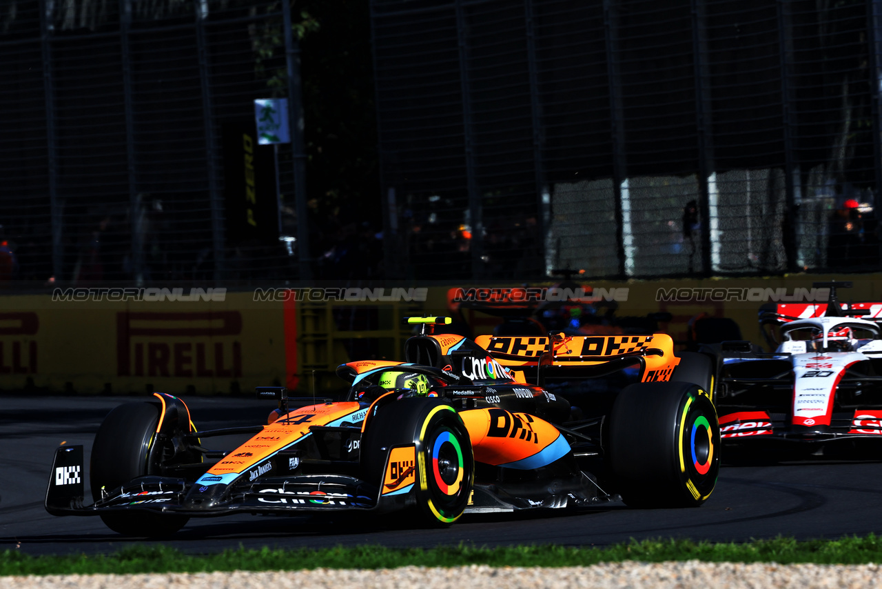 GP AUSTRALIA, Lando Norris (GBR) McLaren MCL60.

02.04.2023. Formula 1 World Championship, Rd 3, Australian Grand Prix, Albert Park, Melbourne, Australia, Gara Day.

- www.xpbimages.com, EMail: requests@xpbimages.com ¬© Copyright: Charniaux / XPB Images