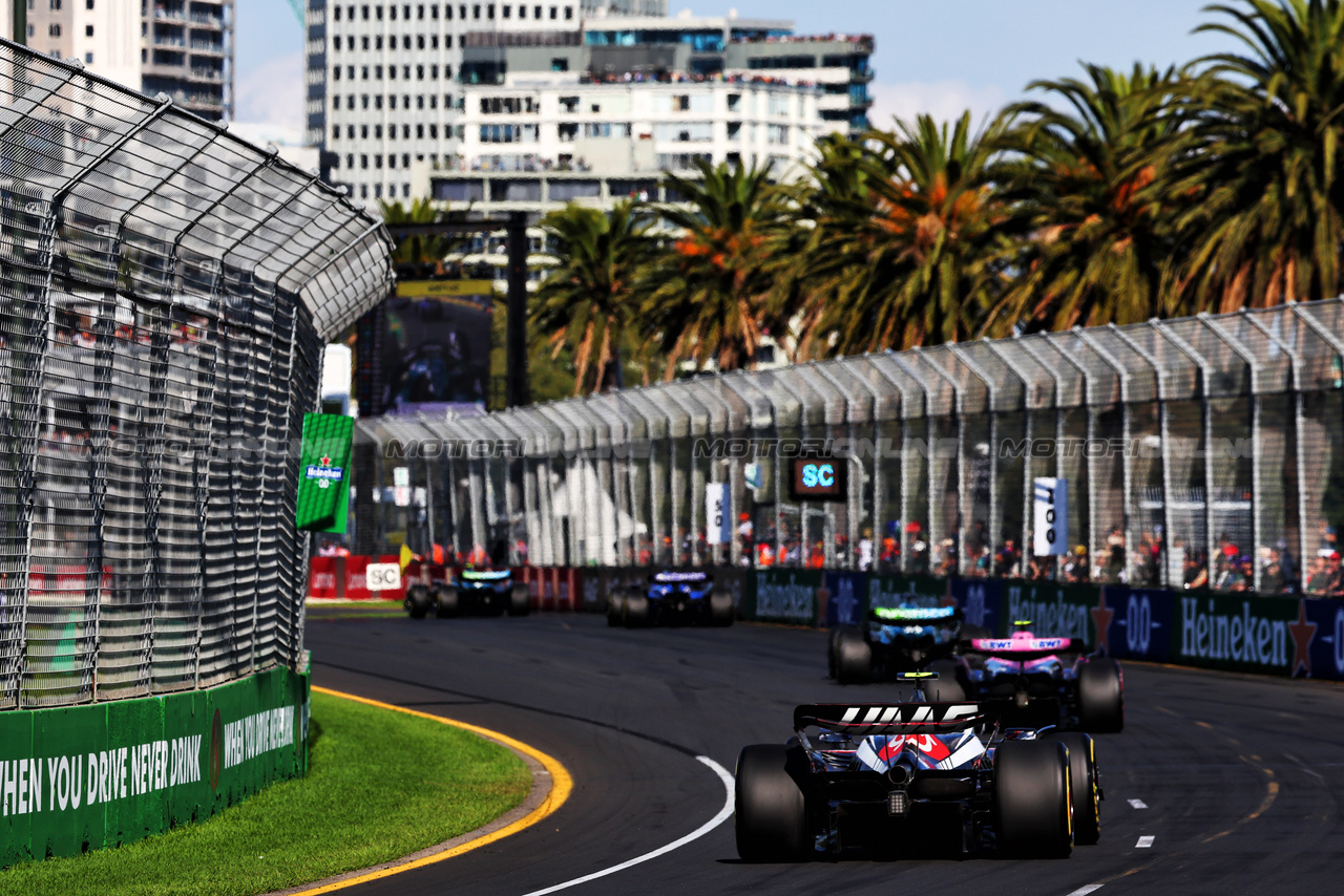GP AUSTRALIA, Nico Hulkenberg (GER) Haas VF-23.

02.04.2023. Formula 1 World Championship, Rd 3, Australian Grand Prix, Albert Park, Melbourne, Australia, Gara Day.

- www.xpbimages.com, EMail: requests@xpbimages.com ¬© Copyright: Batchelor / XPB Images