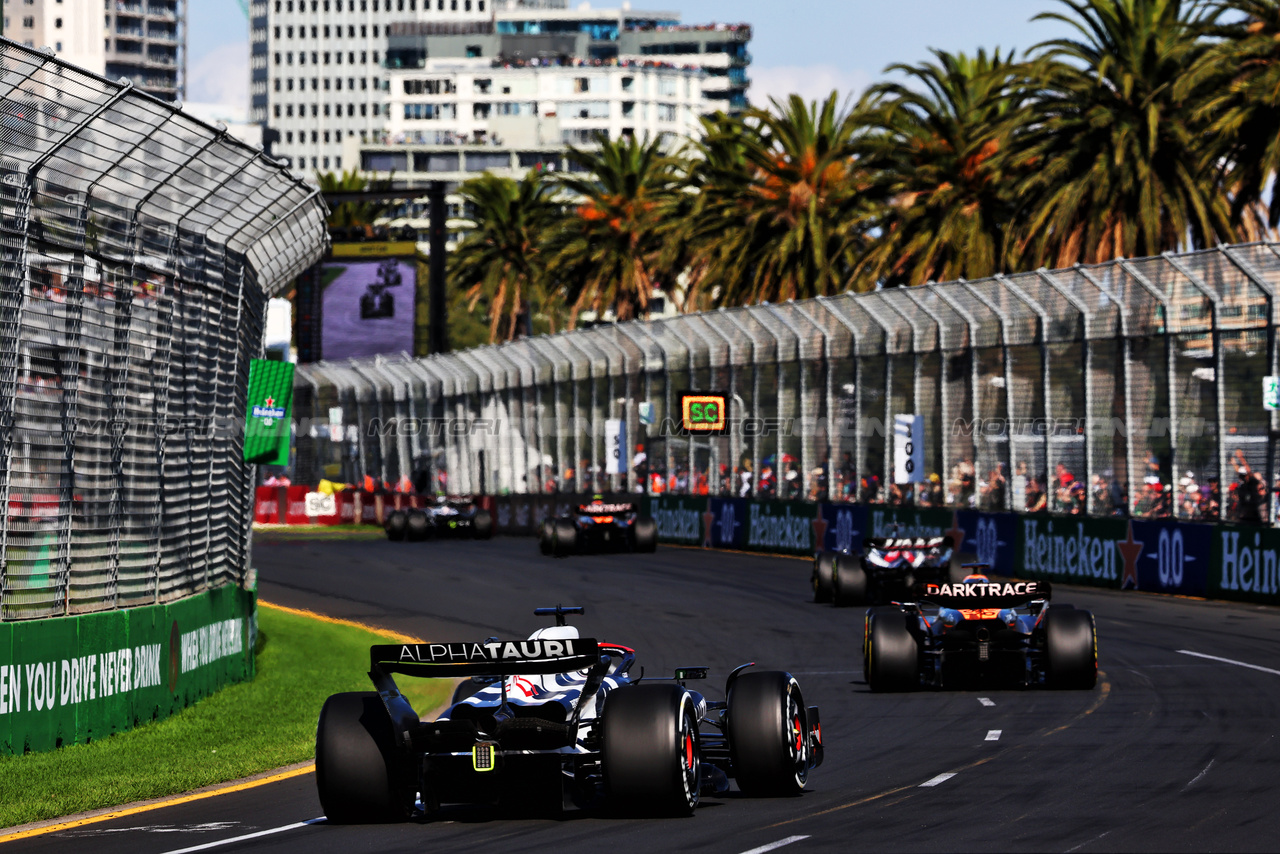 GP AUSTRALIA, Nyck de Vries (NLD) AlphaTauri AT04.

02.04.2023. Formula 1 World Championship, Rd 3, Australian Grand Prix, Albert Park, Melbourne, Australia, Gara Day.

- www.xpbimages.com, EMail: requests@xpbimages.com ¬© Copyright: Batchelor / XPB Images