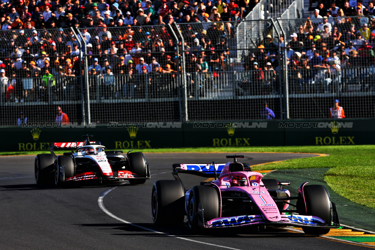 GP AUSTRALIA, Esteban Ocon (FRA) Alpine F1 Team A523.

02.04.2023. Formula 1 World Championship, Rd 3, Australian Grand Prix, Albert Park, Melbourne, Australia, Gara Day.

- www.xpbimages.com, EMail: requests@xpbimages.com ¬© Copyright: Batchelor / XPB Images