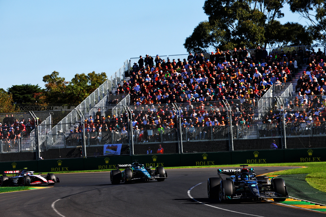 GP AUSTRALIA, George Russell (GBR) Mercedes AMG F1 W14.

02.04.2023. Formula 1 World Championship, Rd 3, Australian Grand Prix, Albert Park, Melbourne, Australia, Gara Day.

- www.xpbimages.com, EMail: requests@xpbimages.com ¬© Copyright: Batchelor / XPB Images