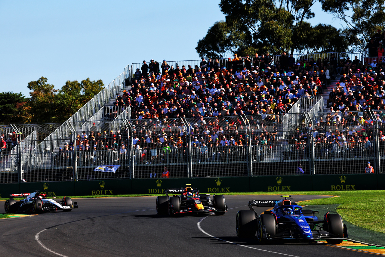 GP AUSTRALIA, Logan Sargeant (USA) Williams Racing FW45.

02.04.2023. Formula 1 World Championship, Rd 3, Australian Grand Prix, Albert Park, Melbourne, Australia, Gara Day.

- www.xpbimages.com, EMail: requests@xpbimages.com ¬© Copyright: Batchelor / XPB Images