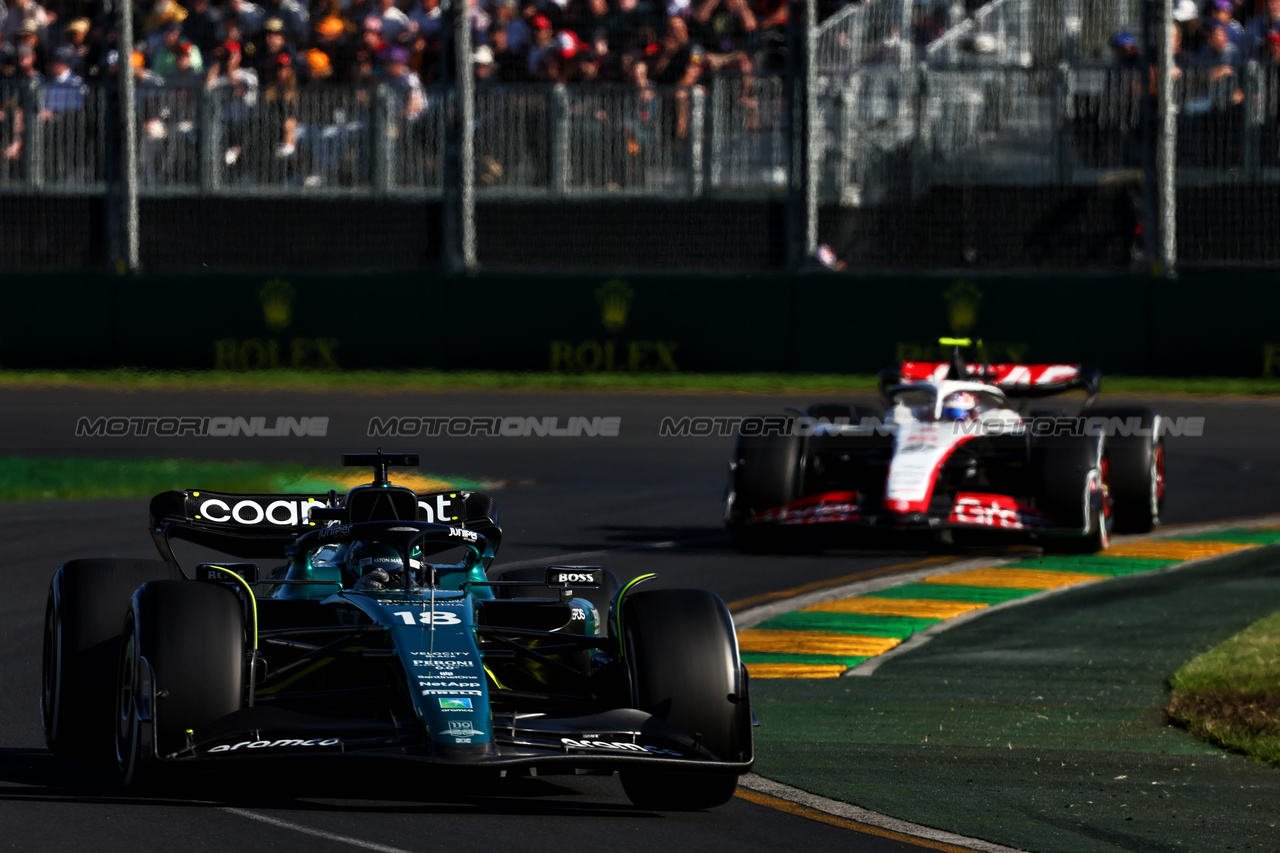GP AUSTRALIA, Lance Stroll (CDN) Aston Martin F1 Team AMR23.

02.04.2023. Formula 1 World Championship, Rd 3, Australian Grand Prix, Albert Park, Melbourne, Australia, Gara Day.

- www.xpbimages.com, EMail: requests@xpbimages.com ¬© Copyright: Batchelor / XPB Images