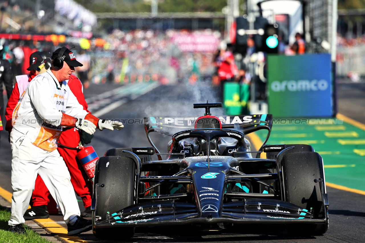 GP AUSTRALIA, George Russell (GBR) Mercedes AMG F1 W14 retired from the race.

02.04.2023. Formula 1 World Championship, Rd 3, Australian Grand Prix, Albert Park, Melbourne, Australia, Gara Day.

- www.xpbimages.com, EMail: requests@xpbimages.com ¬© Copyright: Batchelor / XPB Images