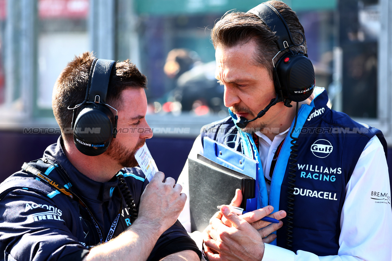 GP AUSTRALIA, Gaetan Jego, Williams Racing Gara Engineer on the grid.

02.04.2023. Formula 1 World Championship, Rd 3, Australian Grand Prix, Albert Park, Melbourne, Australia, Gara Day.

- www.xpbimages.com, EMail: requests@xpbimages.com ¬© Copyright: Batchelor / XPB Images