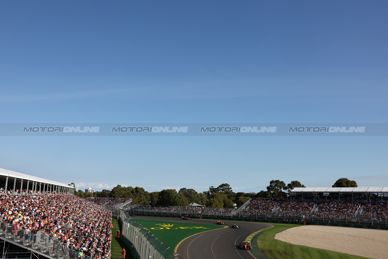 GP AUSTRALIA, Carlos Sainz Jr (ESP) Ferrari SF-23.

02.04.2023. Formula 1 World Championship, Rd 3, Australian Grand Prix, Albert Park, Melbourne, Australia, Gara Day.

- www.xpbimages.com, EMail: requests@xpbimages.com ¬© Copyright: Bearne / XPB Images