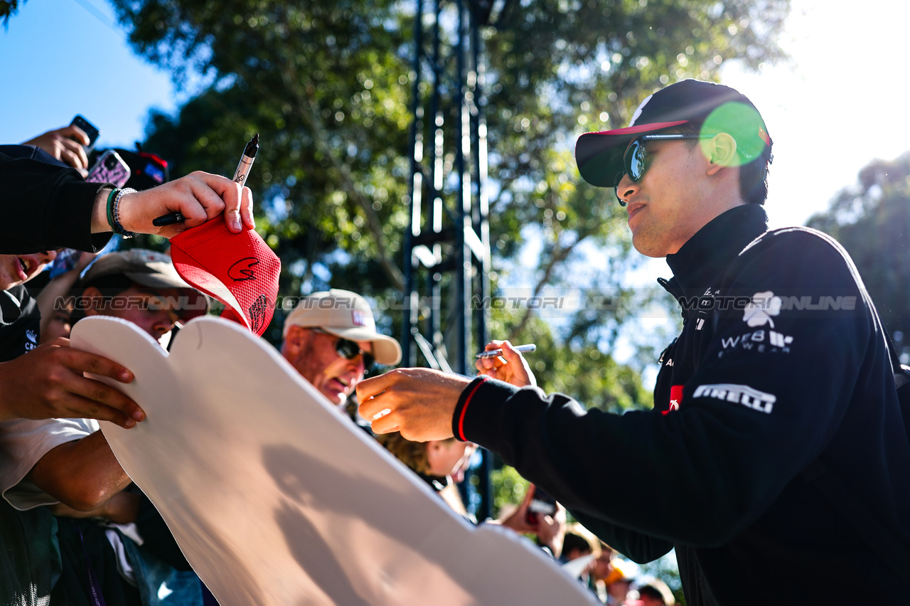 GP AUSTRALIA, Guanyu Zhou (CHI), Alfa Romeo Racing 
02.04.2023. Formula 1 World Championship, Rd 3, Australian Grand Prix, Albert Park, Melbourne, Australia, Gara Day.
- www.xpbimages.com, EMail: requests@xpbimages.com ¬© Copyright: Charniaux / XPB Images