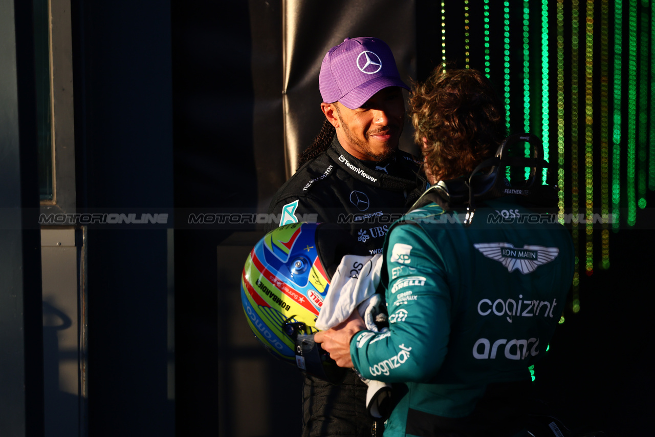GP AUSTRALIA, 2nd place Lewis Hamilton (GBR) Mercedes AMG F1 e Fernando Alonso (ESP) Aston Martin F1 Team.
02.04.2023. Formula 1 World Championship, Rd 3, Australian Grand Prix, Albert Park, Melbourne, Australia, Gara Day.
- www.xpbimages.com, EMail: requests@xpbimages.com ¬© Copyright: Batchelor / XPB Images