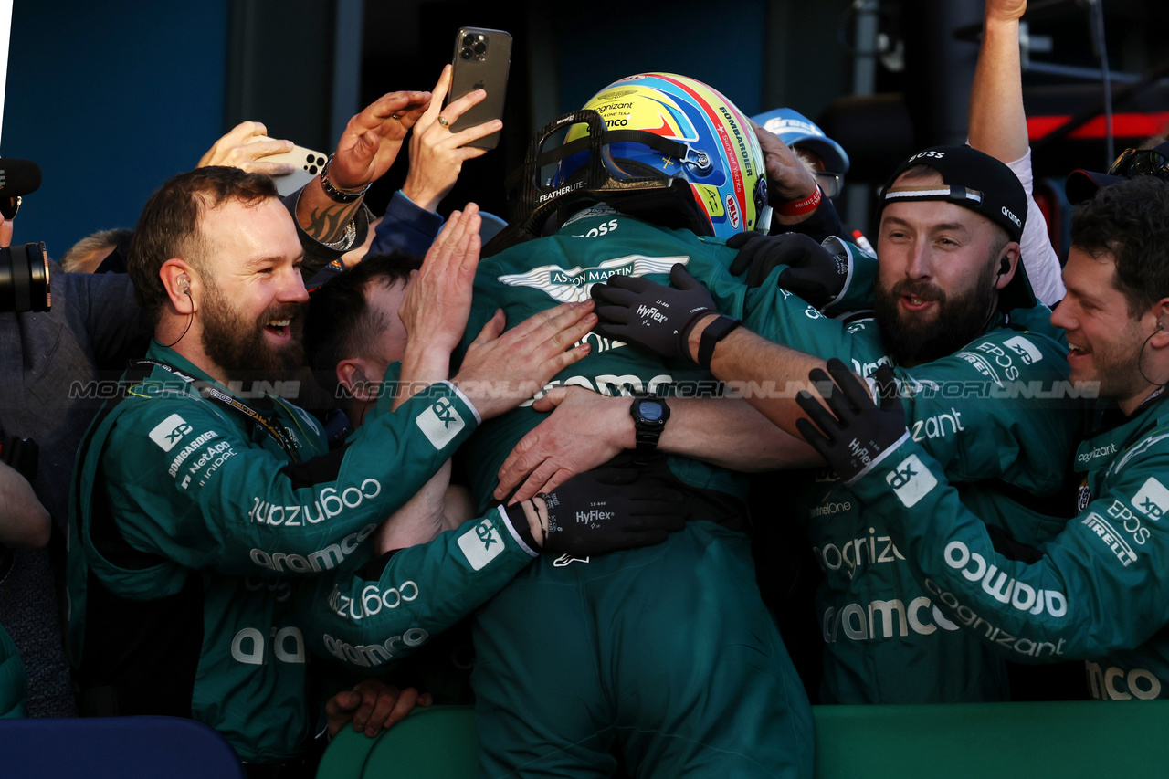 GP AUSTRALIA, Fernando Alonso (ESP) Aston Martin F1 Team celebrates his third position in parc ferme.

02.04.2023. Formula 1 World Championship, Rd 3, Australian Grand Prix, Albert Park, Melbourne, Australia, Gara Day.

- www.xpbimages.com, EMail: requests@xpbimages.com ¬© Copyright: Bearne / XPB Images