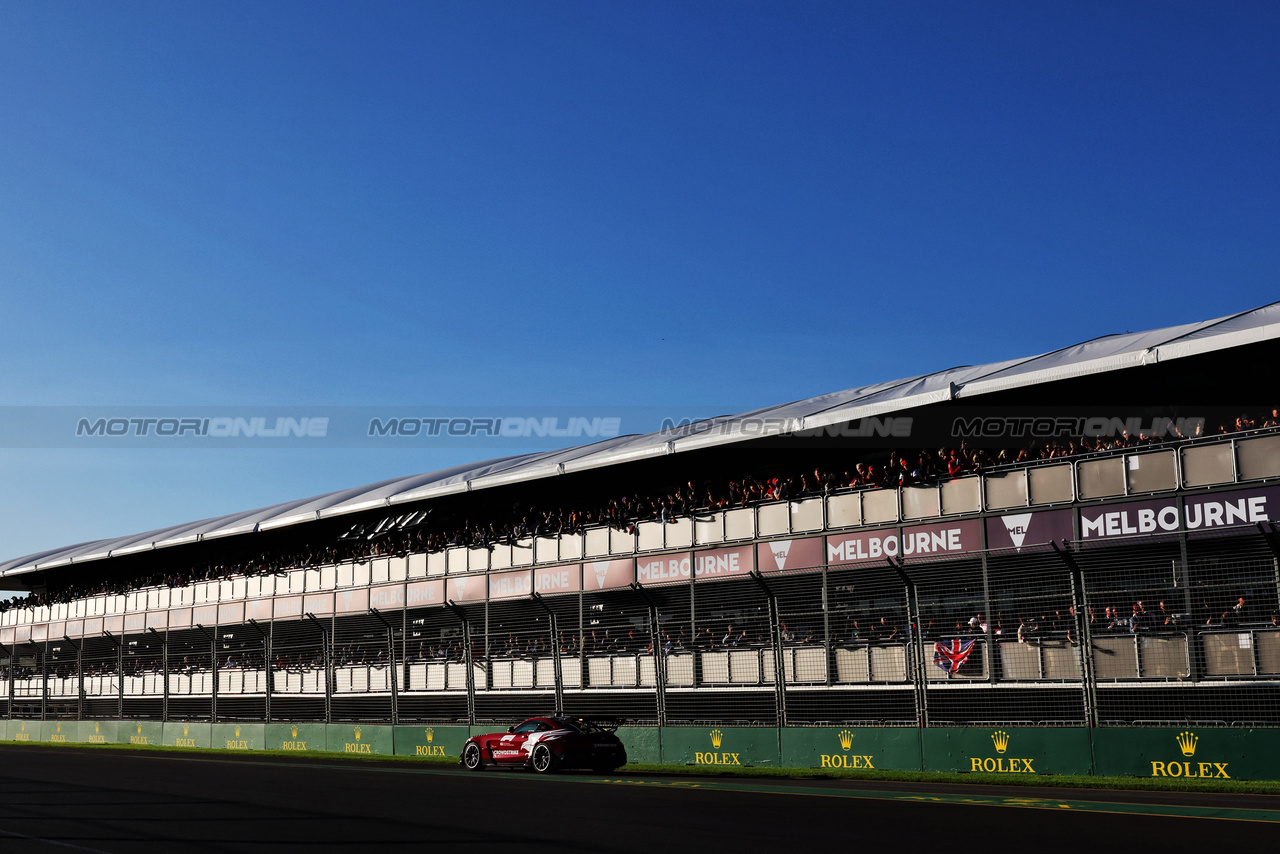 GP AUSTRALIA, The Mercedes FIA Safety Car.

02.04.2023. Formula 1 World Championship, Rd 3, Australian Grand Prix, Albert Park, Melbourne, Australia, Gara Day.

- www.xpbimages.com, EMail: requests@xpbimages.com ¬© Copyright: Moy / XPB Images