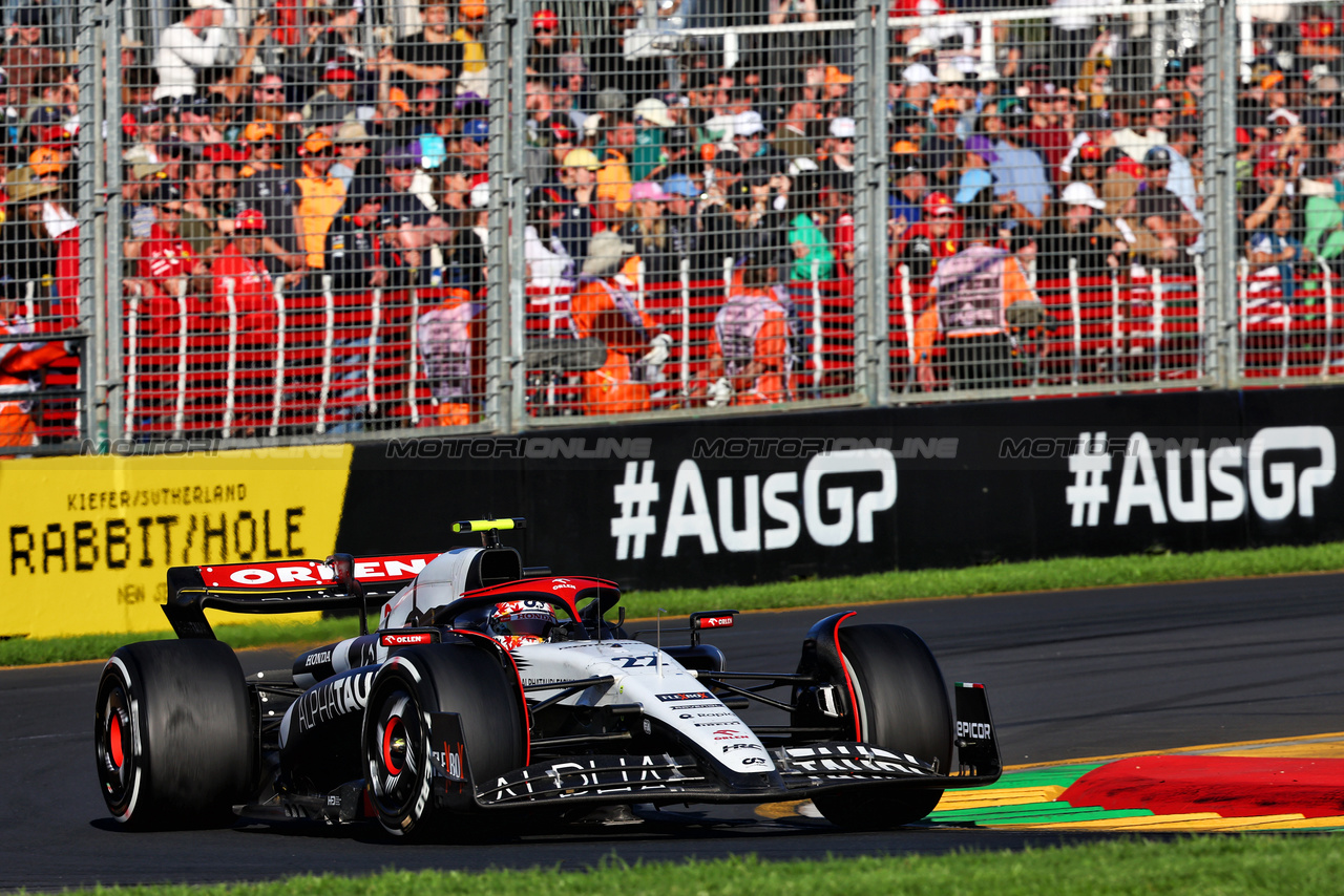 GP AUSTRALIA, Yuki Tsunoda (JPN) AlphaTauri AT04.

02.04.2023. Formula 1 World Championship, Rd 3, Australian Grand Prix, Albert Park, Melbourne, Australia, Gara Day.

- www.xpbimages.com, EMail: requests@xpbimages.com ¬© Copyright: Batchelor / XPB Images