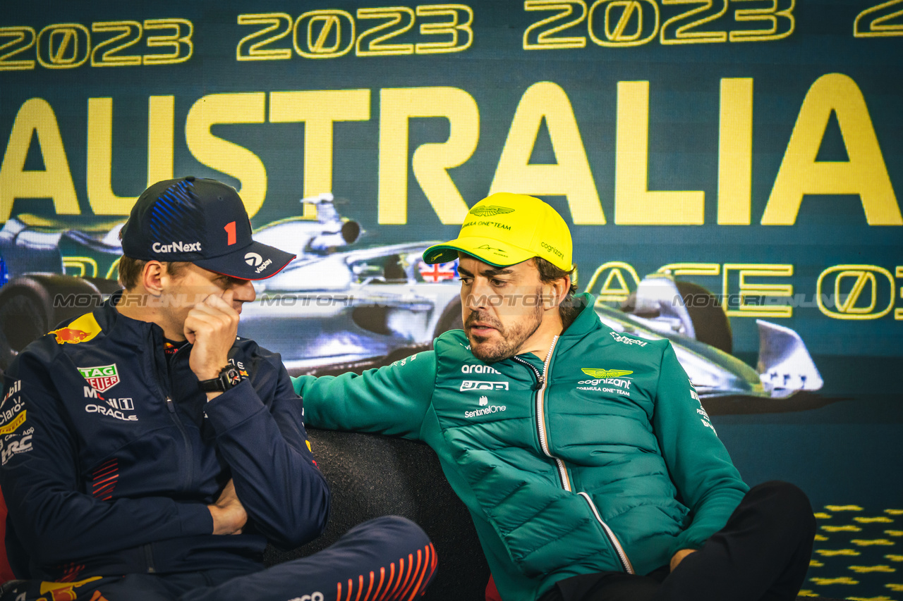 GP AUSTRALIA, (L to R): Max Verstappen (NLD) Red Bull Racing e Fernando Alonso (ESP) Aston Martin F1 Team in the post race FIA Press Conference.

02.04.2023. Formula 1 World Championship, Rd 3, Australian Grand Prix, Albert Park, Melbourne, Australia, Gara Day.

- www.xpbimages.com, EMail: requests@xpbimages.com ¬© Copyright: Bearne / XPB Images