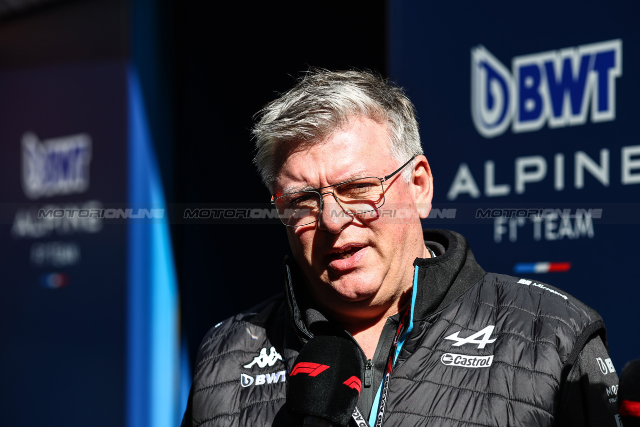 GP AUSTRALIA, Otmar Szafnauer (USA), Alpine F1 Team, Team Principal 
02.04.2023. Formula 1 World Championship, Rd 3, Australian Grand Prix, Albert Park, Melbourne, Australia, Gara Day.
- www.xpbimages.com, EMail: requests@xpbimages.com ¬© Copyright: Charniaux / XPB Images