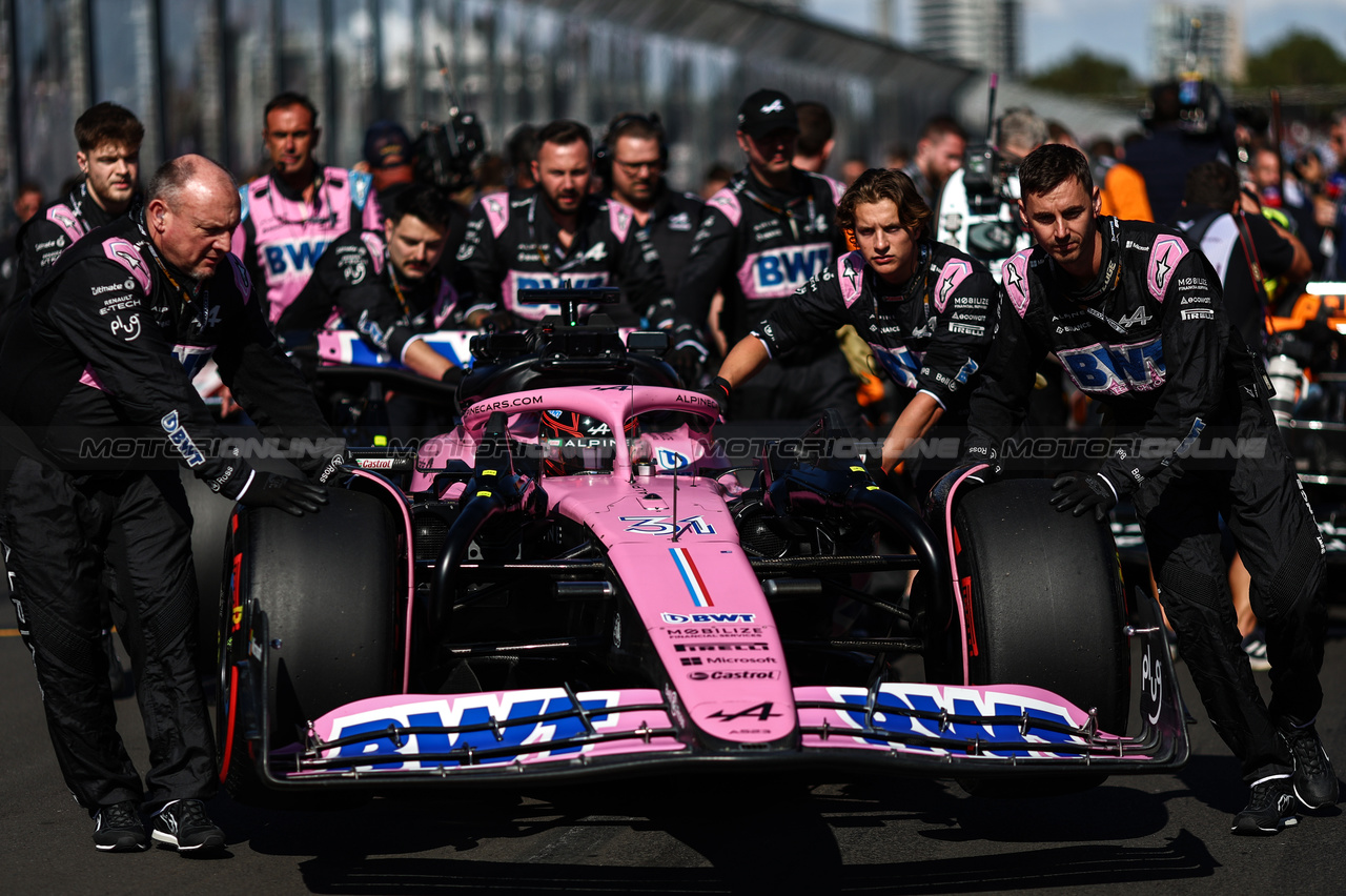 GP AUSTRALIA, Esteban Ocon (FRA), Alpine F1 Team 
02.04.2023. Formula 1 World Championship, Rd 3, Australian Grand Prix, Albert Park, Melbourne, Australia, Gara Day.
- www.xpbimages.com, EMail: requests@xpbimages.com ¬© Copyright: Charniaux / XPB Images