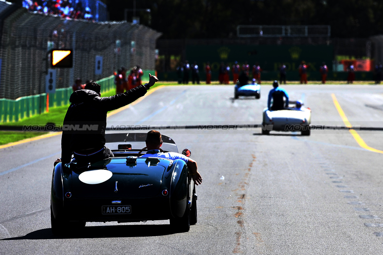 GP AUSTRALIA, Esteban Ocon (FRA) Alpine F1 Team on the drivers' parade.

02.04.2023. Formula 1 World Championship, Rd 3, Australian Grand Prix, Albert Park, Melbourne, Australia, Gara Day.

- www.xpbimages.com, EMail: requests@xpbimages.com ¬© Copyright: Batchelor / XPB Images