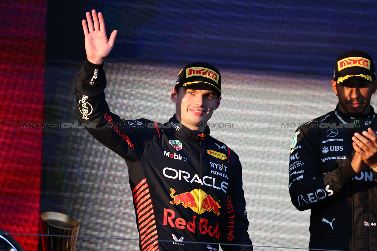 GP AUSTRALIA, Gara winner Max Verstappen (NLD) Red Bull Racing celebrates on the podium.

02.04.2023. Formula 1 World Championship, Rd 3, Australian Grand Prix, Albert Park, Melbourne, Australia, Gara Day.

- www.xpbimages.com, EMail: requests@xpbimages.com ¬© Copyright: Moy / XPB Images