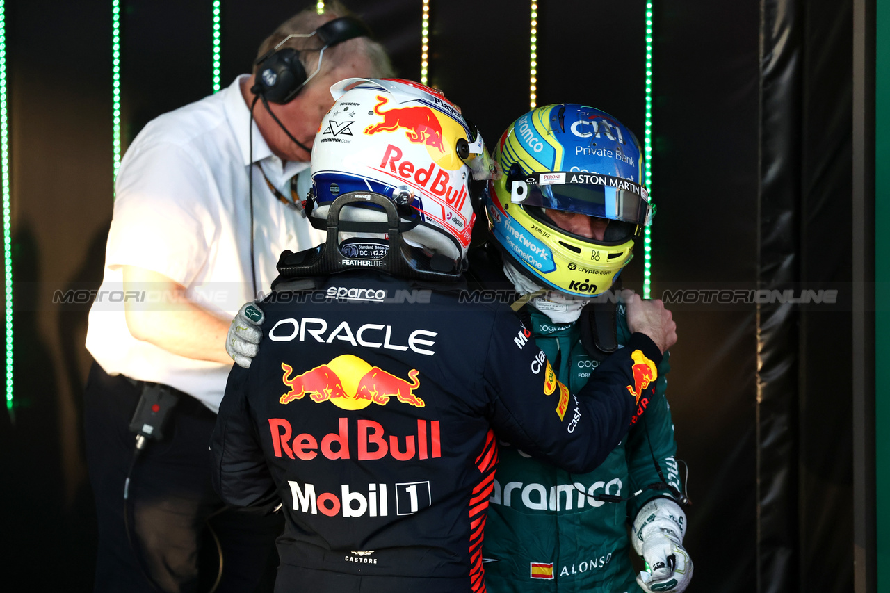 GP AUSTRALIA, (L to R): Gara winner Max Verstappen (NLD) Red Bull Racing with third placed Fernando Alonso (ESP) Aston Martin F1 Team in parc ferme.

02.04.2023. Formula 1 World Championship, Rd 3, Australian Grand Prix, Albert Park, Melbourne, Australia, Gara Day.

- www.xpbimages.com, EMail: requests@xpbimages.com ¬© Copyright: Moy / XPB Images