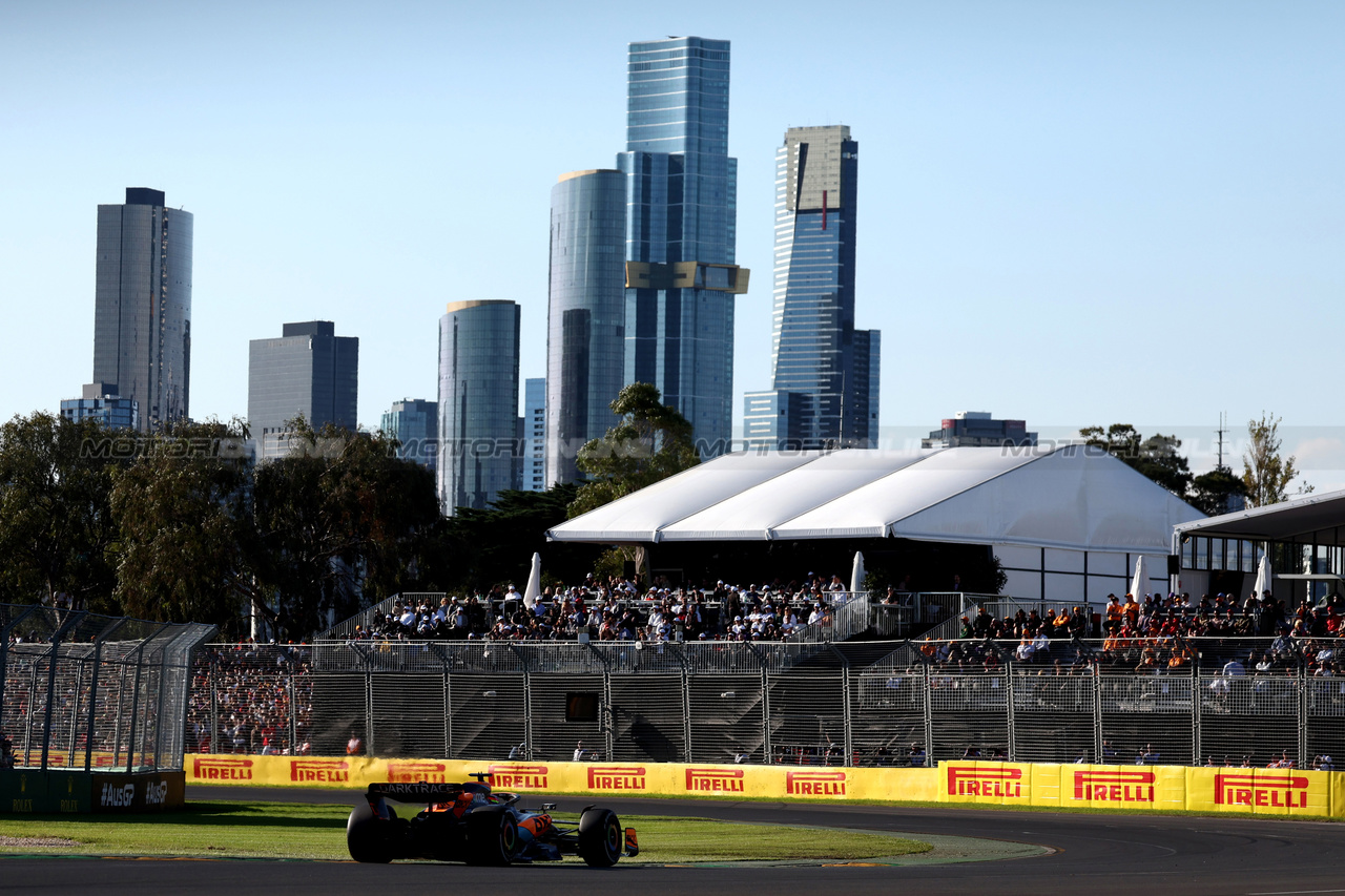 GP AUSTRALIA, Oscar Piastri (AUS) McLaren MCL60.

02.04.2023. Formula 1 World Championship, Rd 3, Australian Grand Prix, Albert Park, Melbourne, Australia, Gara Day.

- www.xpbimages.com, EMail: requests@xpbimages.com ¬© Copyright: Moy / XPB Images