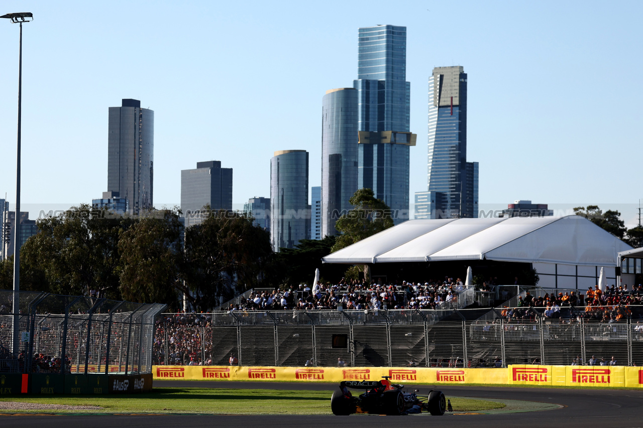 GP AUSTRALIA, Max Verstappen (NLD) Red Bull Racing RB19.

02.04.2023. Formula 1 World Championship, Rd 3, Australian Grand Prix, Albert Park, Melbourne, Australia, Gara Day.

- www.xpbimages.com, EMail: requests@xpbimages.com ¬© Copyright: Moy / XPB Images