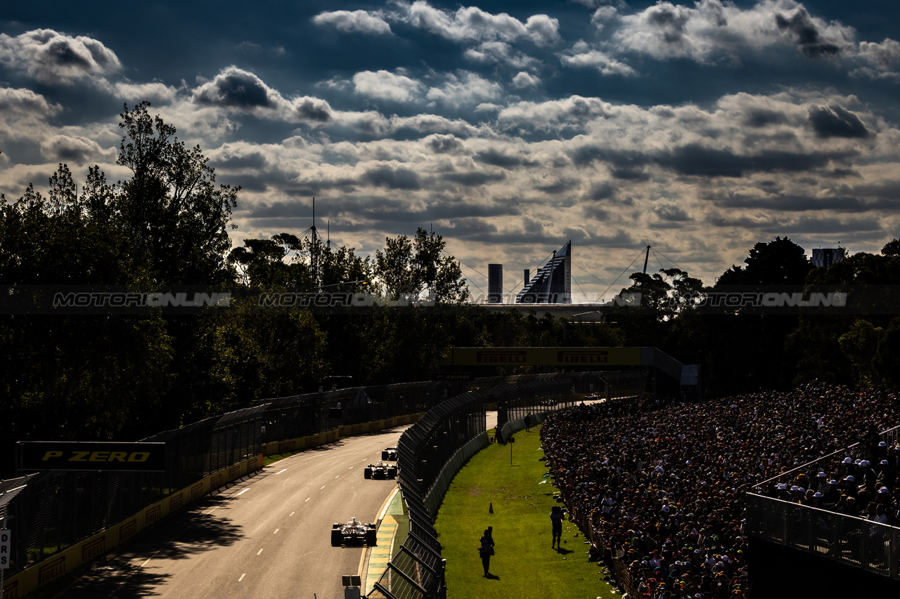 GP AUSTRALIA, Max Verstappen (NLD) Red Bull Racing RB19.

02.04.2023. Formula 1 World Championship, Rd 3, Australian Grand Prix, Albert Park, Melbourne, Australia, Gara Day.

- www.xpbimages.com, EMail: requests@xpbimages.com ¬© Copyright: Bearne / XPB Images