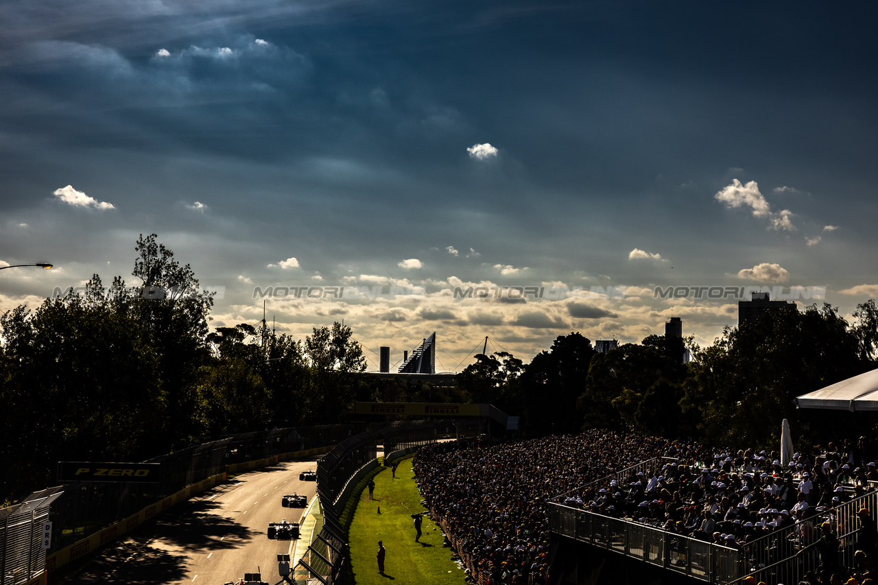 GP AUSTRALIA, Low light action.

02.04.2023. Formula 1 World Championship, Rd 3, Australian Grand Prix, Albert Park, Melbourne, Australia, Gara Day.

- www.xpbimages.com, EMail: requests@xpbimages.com ¬© Copyright: Bearne / XPB Images