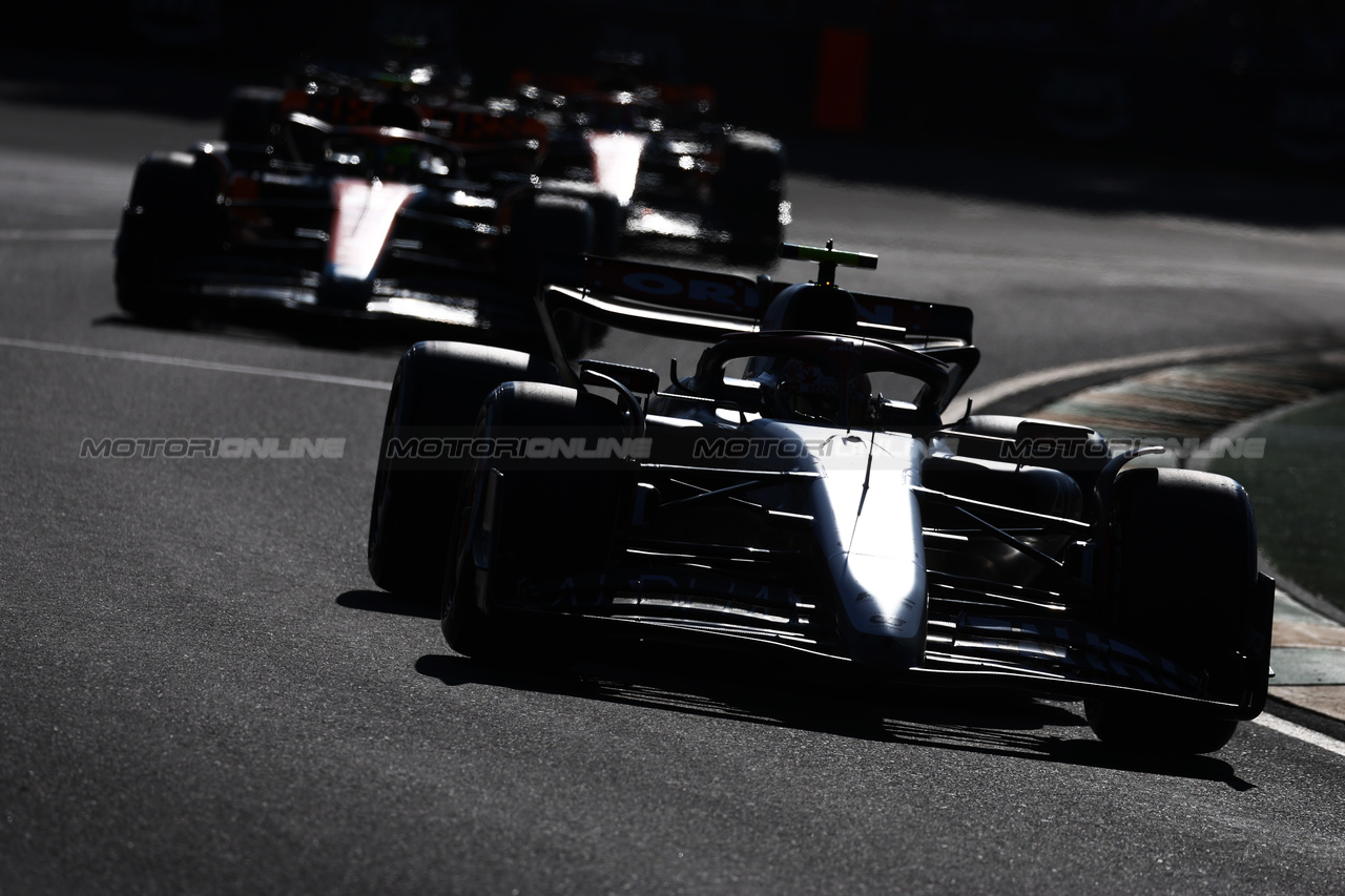 GP AUSTRALIA, Yuki Tsunoda (JPN) AlphaTauri AT04.

02.04.2023. Formula 1 World Championship, Rd 3, Australian Grand Prix, Albert Park, Melbourne, Australia, Gara Day.

 - www.xpbimages.com, EMail: requests@xpbimages.com ¬© Copyright: Coates / XPB Images
