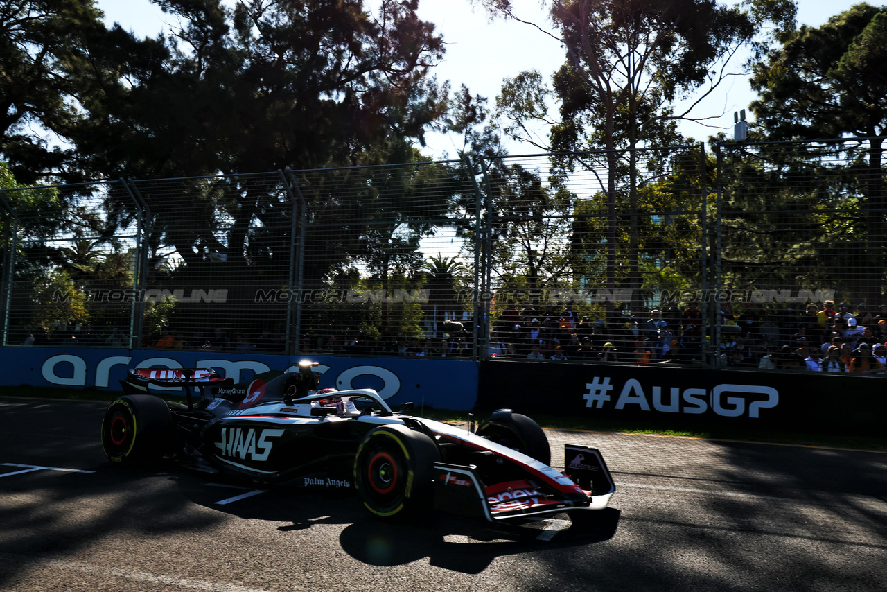 GP AUSTRALIA, Kevin Magnussen (DEN) Haas VF-23.

02.04.2023. Formula 1 World Championship, Rd 3, Australian Grand Prix, Albert Park, Melbourne, Australia, Gara Day.

 - www.xpbimages.com, EMail: requests@xpbimages.com ¬© Copyright: Coates / XPB Images