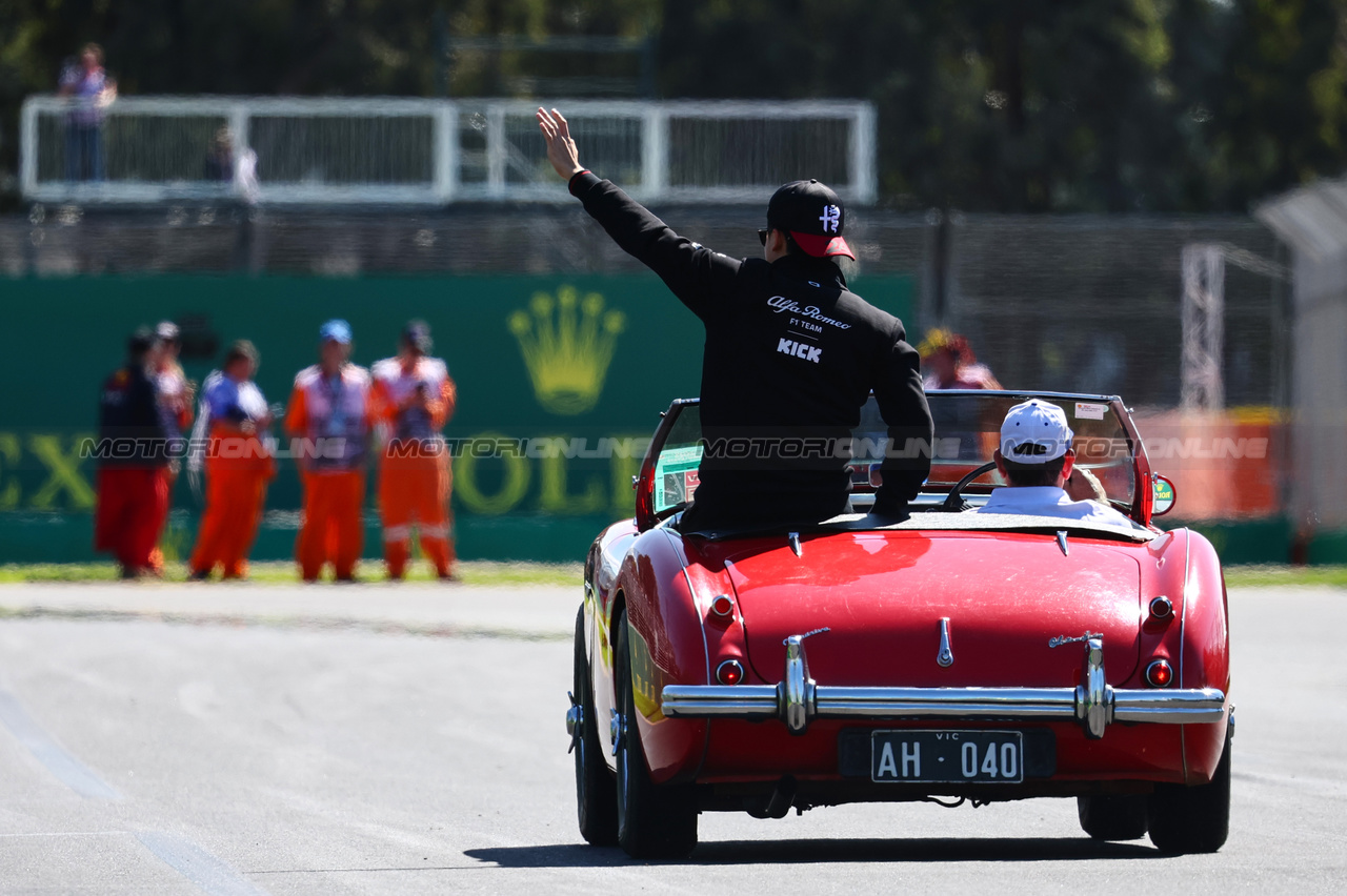 GP AUSTRALIA, Guanyu Zhou (CHI), Alfa Romeo Racing 
02.04.2023. Formula 1 World Championship, Rd 3, Australian Grand Prix, Albert Park, Melbourne, Australia, Gara Day.
- www.xpbimages.com, EMail: requests@xpbimages.com ¬© Copyright: Charniaux / XPB Images