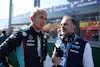 GP AUSTRALIA, (L to R): Alexander Albon (THA) Williams Racing with James Urwin (GBR) Williams Racing Gara Engineer on the grid.
02.04.2023. Formula 1 World Championship, Rd 3, Australian Grand Prix, Albert Park, Melbourne, Australia, Gara Day.
- www.xpbimages.com, EMail: requests@xpbimages.com ¬© Copyright: Bearne / XPB Images