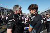 GP AUSTRALIA, (L to R): Otmar Szafnauer (USA) Alpine F1 Team, Team Principal with Jack Doohan (AUS) Alpine F1 Team Reserve Driver on the grid.
02.04.2023. Formula 1 World Championship, Rd 3, Australian Grand Prix, Albert Park, Melbourne, Australia, Gara Day.
- www.xpbimages.com, EMail: requests@xpbimages.com ¬© Copyright: Moy / XPB Images