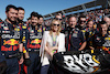 GP AUSTRALIA, Kylie Minogue (AUS) Singer with Red Bull Racing on the grid.
02.04.2023. Formula 1 World Championship, Rd 3, Australian Grand Prix, Albert Park, Melbourne, Australia, Gara Day.
- www.xpbimages.com, EMail: requests@xpbimages.com ¬© Copyright: Moy / XPB Images