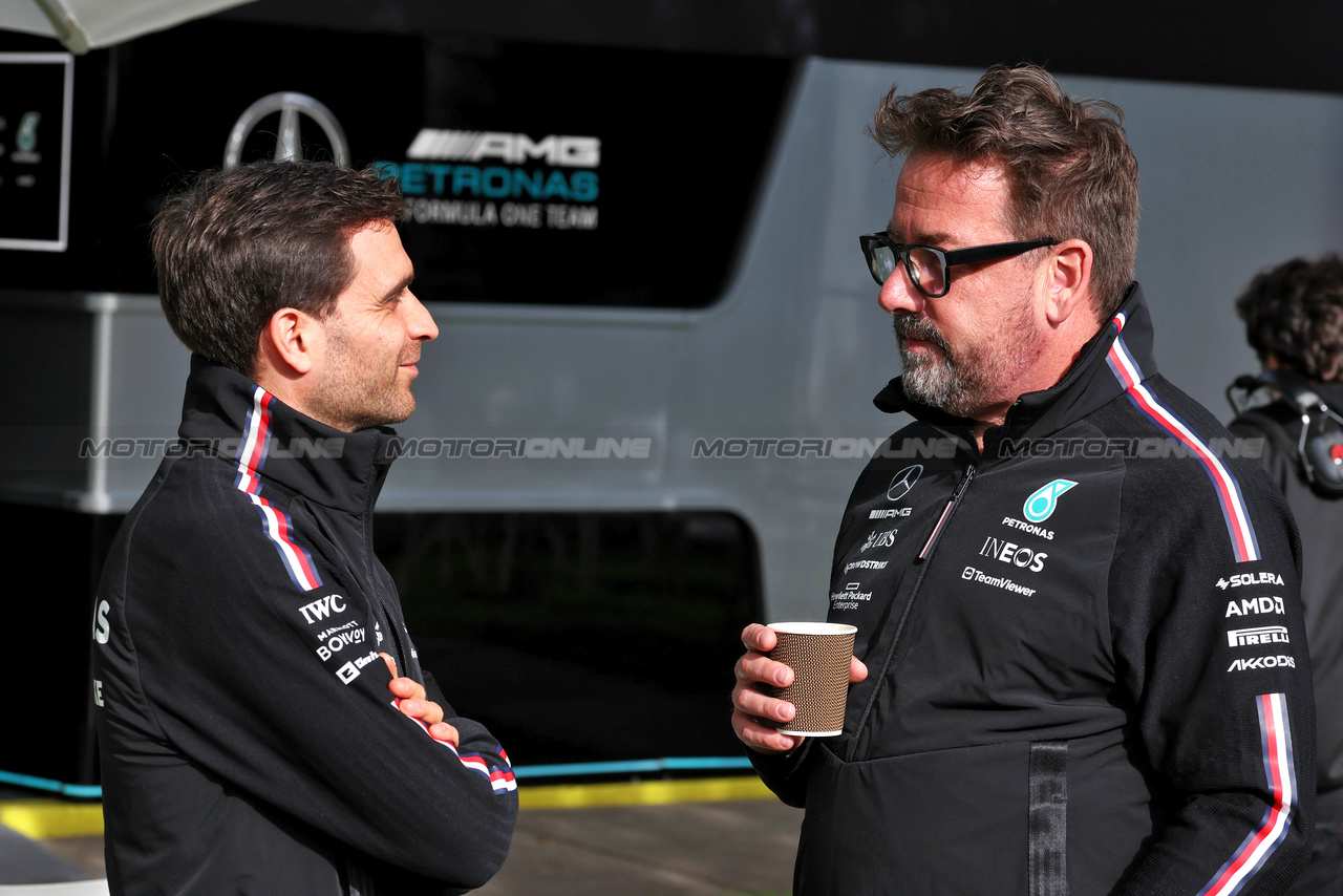GP AUSTRALIA, (L to R): Jerome d'Ambrosio (BEL) Mercedes AMG F1 Driver Development Director with Gwen Lagrue, Head of Mercedes AMG Driver Development.

30.03.2023. Formula 1 World Championship, Rd 3, Australian Grand Prix, Albert Park, Melbourne, Australia, Preparation Day.

- www.xpbimages.com, EMail: requests@xpbimages.com ¬© Copyright: Moy / XPB Images