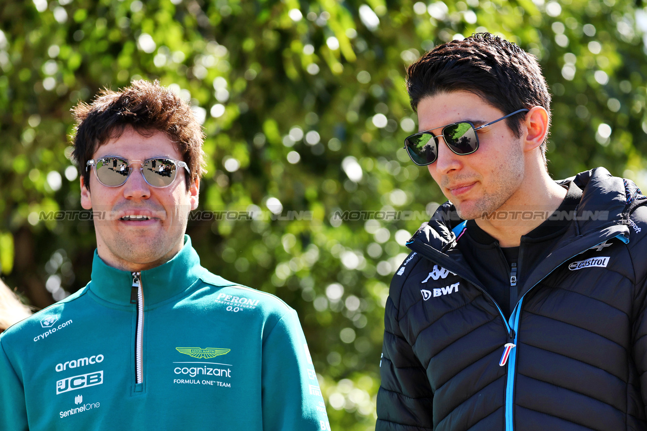 GP AUSTRALIA, (L to R): Lance Stroll (CDN) Aston Martin F1 Team e Esteban Ocon (FRA) Alpine F1 Team.

30.03.2023. Formula 1 World Championship, Rd 3, Australian Grand Prix, Albert Park, Melbourne, Australia, Preparation Day.

- www.xpbimages.com, EMail: requests@xpbimages.com ¬© Copyright: Batchelor / XPB Images