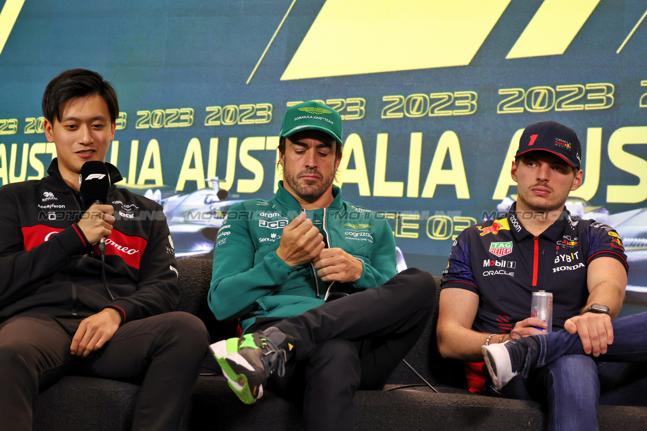 GP AUSTRALIA, (L to R): Zhou Guanyu (CHN) Alfa Romeo F1 Team; Fernando Alonso (ESP) Aston Martin F1 Team; e Max Verstappen (NLD) Red Bull Racing, in the FIA Press Conference.

30.03.2023. Formula 1 World Championship, Rd 3, Australian Grand Prix, Albert Park, Melbourne, Australia, Preparation Day.

- www.xpbimages.com, EMail: requests@xpbimages.com ¬© Copyright: Moy / XPB Images
