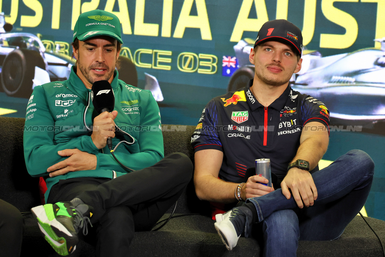 GP AUSTRALIA, (L to R): Fernando Alonso (ESP) Aston Martin F1 Team e Max Verstappen (NLD) Red Bull Racing, in the FIA Press Conference.

30.03.2023. Formula 1 World Championship, Rd 3, Australian Grand Prix, Albert Park, Melbourne, Australia, Preparation Day.

- www.xpbimages.com, EMail: requests@xpbimages.com ¬© Copyright: Moy / XPB Images