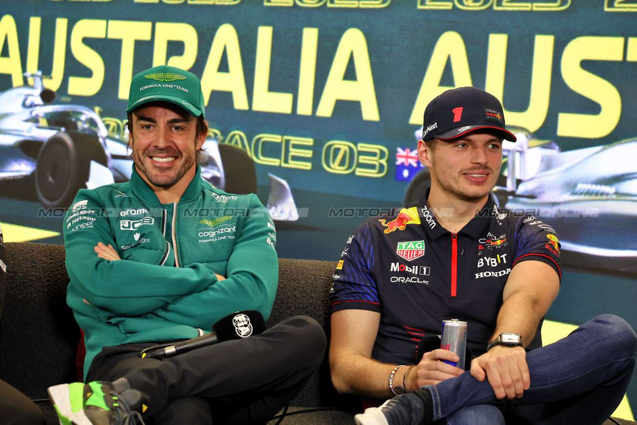 GP AUSTRALIA, (L to R): Fernando Alonso (ESP) Aston Martin F1 Team e Max Verstappen (NLD) Red Bull Racing, in the FIA Press Conference.

30.03.2023. Formula 1 World Championship, Rd 3, Australian Grand Prix, Albert Park, Melbourne, Australia, Preparation Day.

- www.xpbimages.com, EMail: requests@xpbimages.com ¬© Copyright: Moy / XPB Images