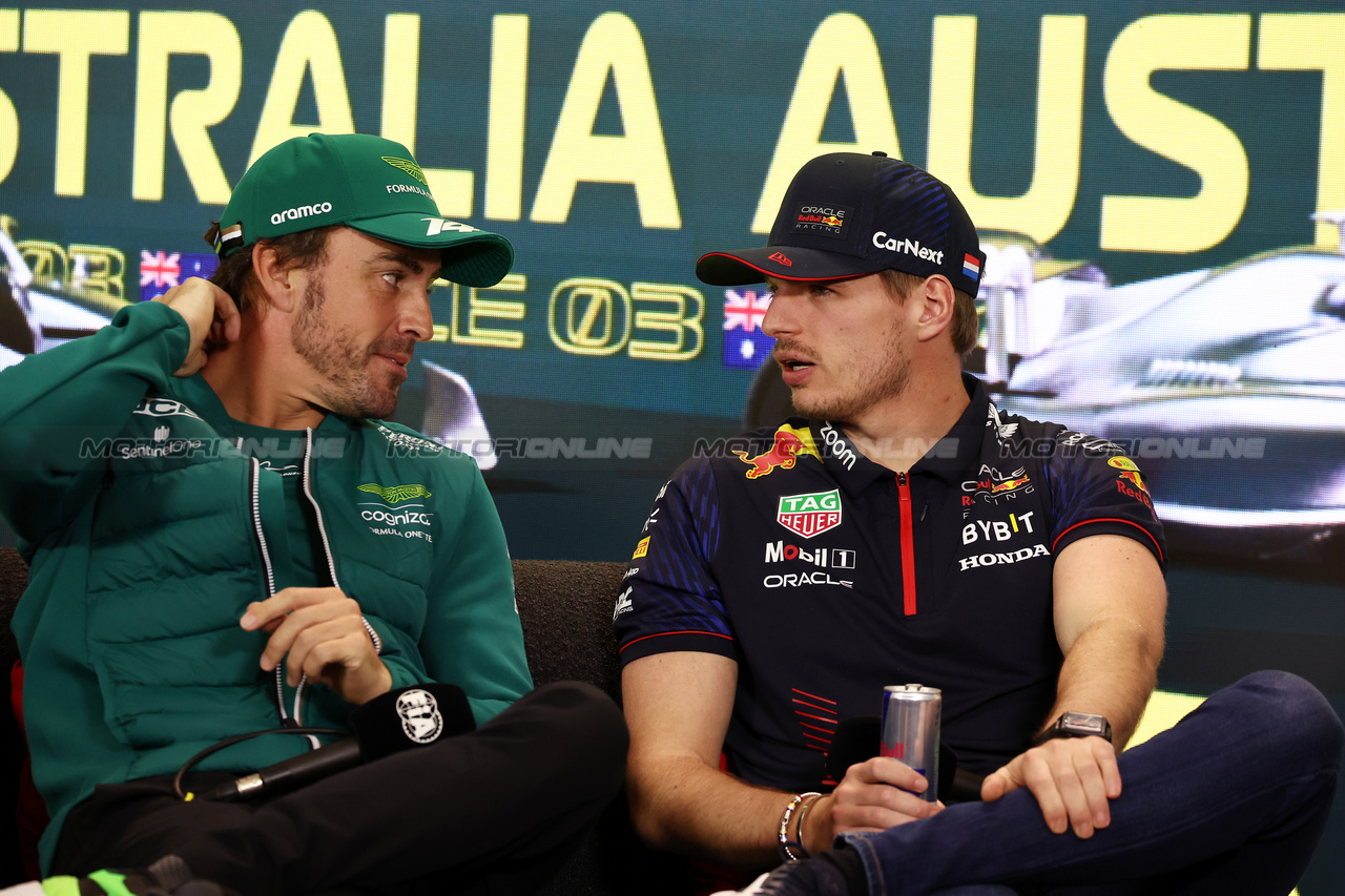 GP AUSTRALIA, (L to R): Fernando Alonso (ESP) Aston Martin F1 Team e Max Verstappen (NLD) Red Bull Racing in the FIA Press Conference.

30.03.2023. Formula 1 World Championship, Rd 3, Australian Grand Prix, Albert Park, Melbourne, Australia, Preparation Day.

- www.xpbimages.com, EMail: requests@xpbimages.com ¬© Copyright: Moy / XPB Images