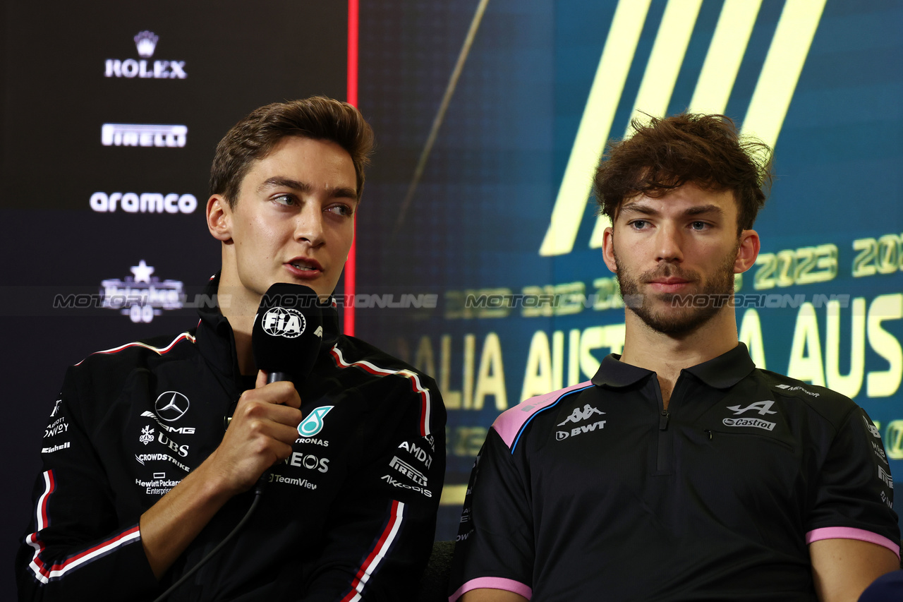 GP AUSTRALIA, (L to R): George Russell (GBR) Mercedes AMG F1 e Pierre Gasly (FRA) Alpine F1 Team in the FIA Press Conference.

30.03.2023. Formula 1 World Championship, Rd 3, Australian Grand Prix, Albert Park, Melbourne, Australia, Preparation Day.

- www.xpbimages.com, EMail: requests@xpbimages.com ¬© Copyright: Moy / XPB Images