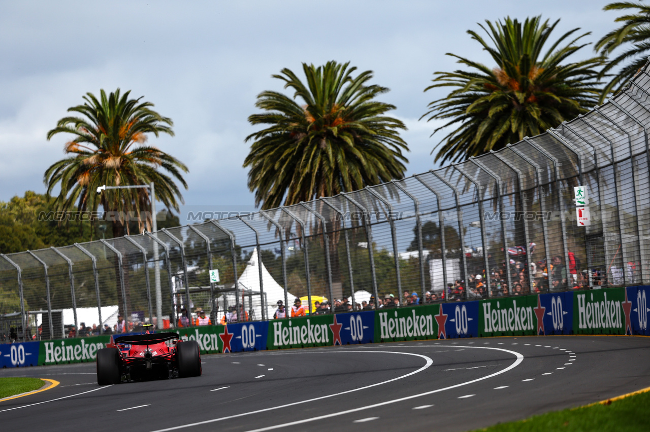 GP AUSTRALIA, Carlos Sainz Jr (ESP), Ferrari 
01.04.2023. Formula 1 World Championship, Rd 3, Australian Grand Prix, Albert Park, Melbourne, Australia, Qualifiche Day.
- www.xpbimages.com, EMail: requests@xpbimages.com ¬© Copyright: Charniaux / XPB Images